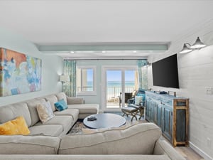 Holiday Surf and Racquet Unit 618 11