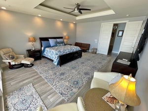 Regency Cabanas B6 17