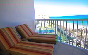 Holiday Surf and Racquet Unit 603 2