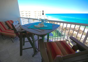Holiday Surf and Racquet Unit 603 4