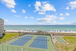 Holiday Surf and Racquet Unit 509 18