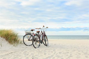 Holiday Surf and Racquet Unit 622 28