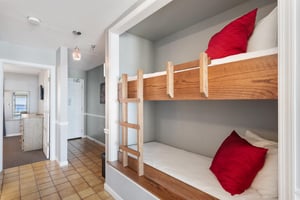 Destin Seafarer 106 11
