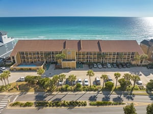 Coral Reef Club 08 38