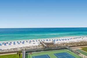 Holiday Surf and Racquet Unit 717 23
