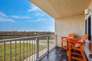 Holiday Surf and Racquet Unit 101 37