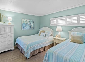 Holiday Surf and Racquet Unit 204 16