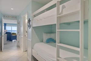 Coral Reef Club 05 10