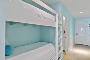 Coral Reef Club 05 11