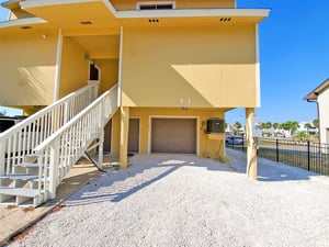 Regency Cabanas F1 38