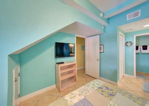 Palm Beach Club 244 24