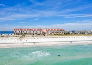 Palm Beach Club 244 31