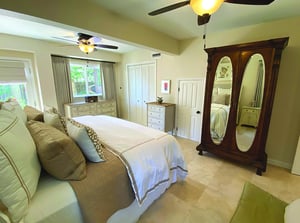 Ariola 103  Mermaid Oasis 25
