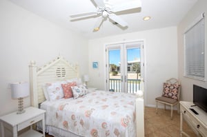 Maldonado 1001  Bakers Dozen Bungalow 23