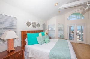 Maldonado 1001  Bakers Dozen Bungalow 24
