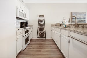 Regency Isle 907 11