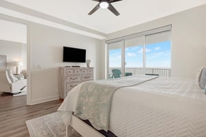 Regency Isle 907 16