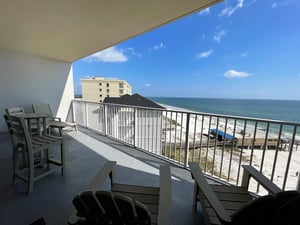 A Wave From It All  Seawind 802 10