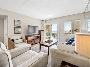 Holiday Surf and Racquet Unit 314 10