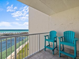 Holiday Surf and Racquet Unit 307 28