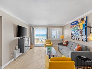 Holiday Surf and Racquet Unit 301 10