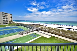 Holiday Surf and Racquet Unit 303 1