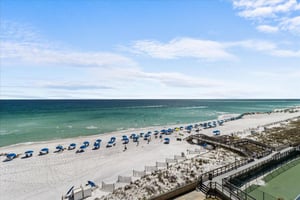 Holiday Surf and Racquet Unit 623 8
