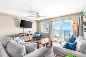 Holiday Surf and Racquet Unit 706 11