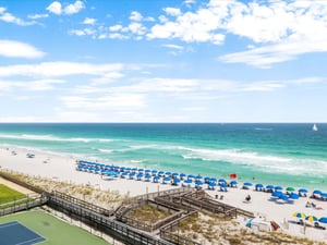 Holiday Surf and Racquet Unit 604 26
