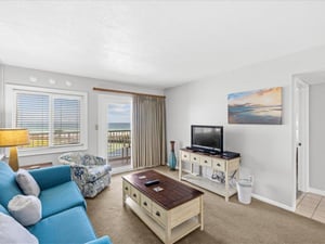 Holiday Surf and Racquet Unit 308 1