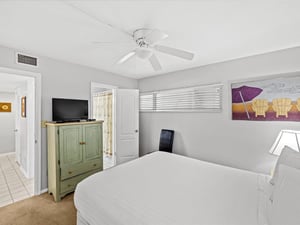 Holiday Surf and Racquet Unit 308 16