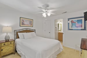 Coral Reef Club 44 16