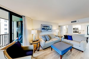 Pointe Estero 903 3