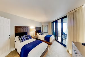 Pointe Estero 903 15