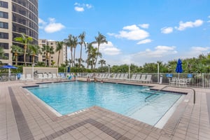 Gullwing Beach Resort 1002 3