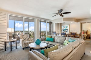 Gullwing Beach Resort 1002 6