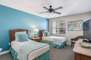 Gullwing Beach Resort 1002 27