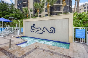 Gullwing Beach Resort 1002 32