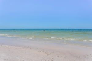 Gullwing Beach Resort 1002 35