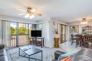 Ocean Breeze Condo 6