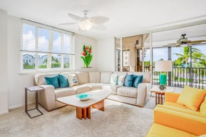 Ocean Harbor Breeze 1