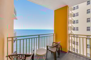 Splash Resort 1001W 22