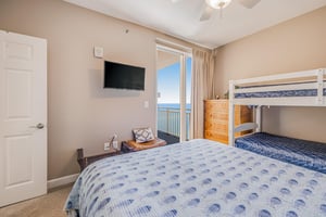 Splash Resort 1001W 27