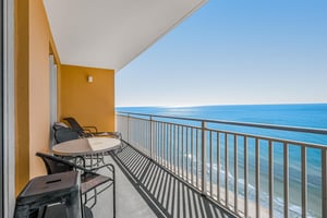 Splash Resort 1001W 37