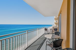 Splash Resort 1001W 38
