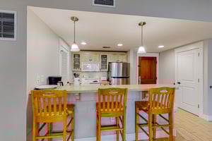 Baytowne Wharf  Pilot House 316 6