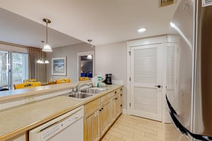 Baytowne Wharf  Pilot House 316 7