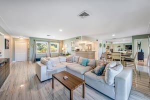 Sara Bay Retreat 1