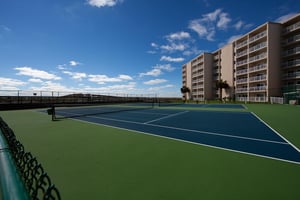 Holiday Surf and Racquet Unit 715 26