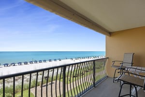 Coral Reef Club 26 17